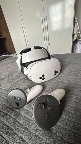 Meta Quest 3s + BoboVR S3 Pro (4 meses de uso apenas