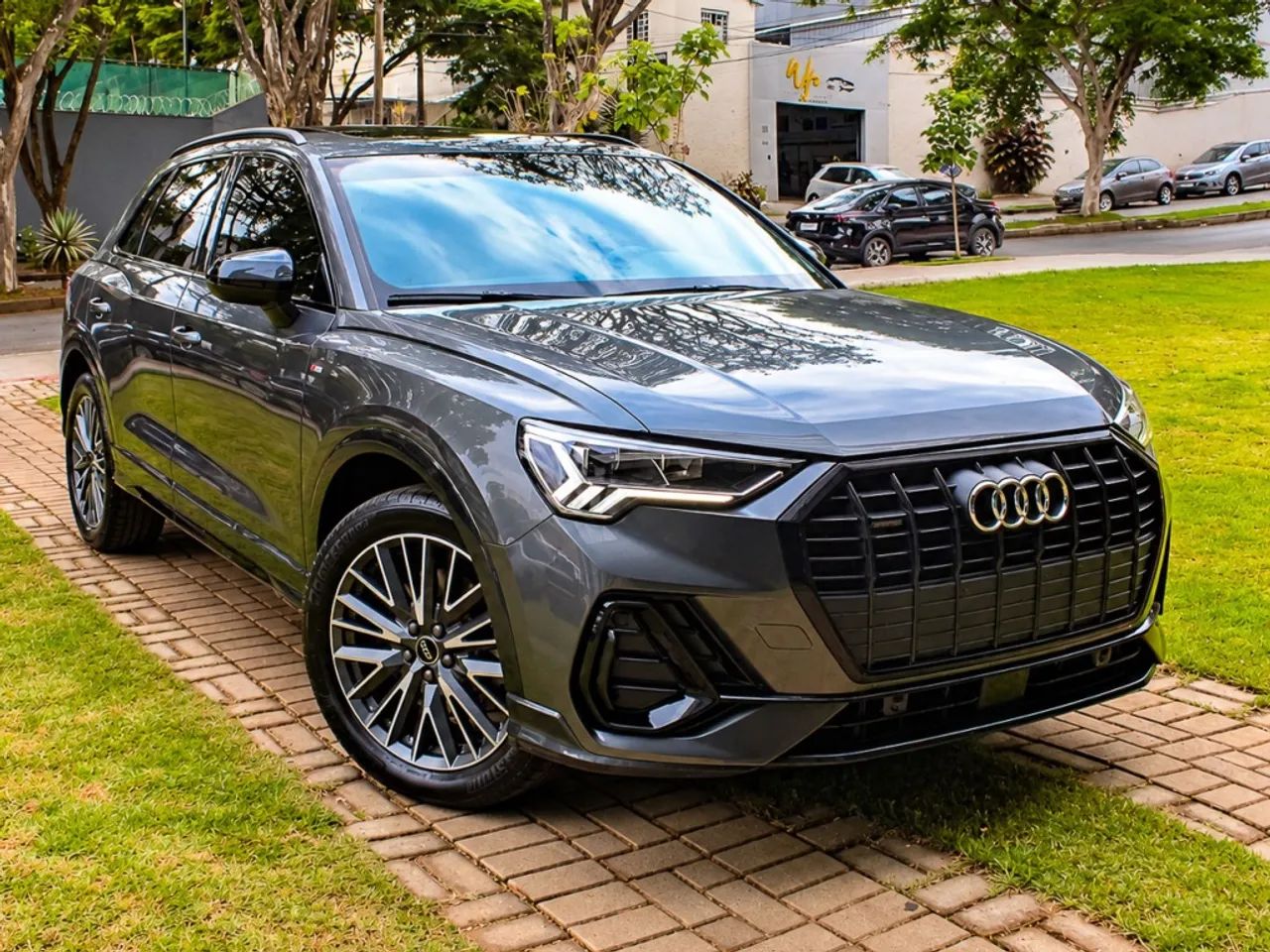 Audi Q3 Perf. Black 2.0 TFSI Tiptr. Quattro 2023