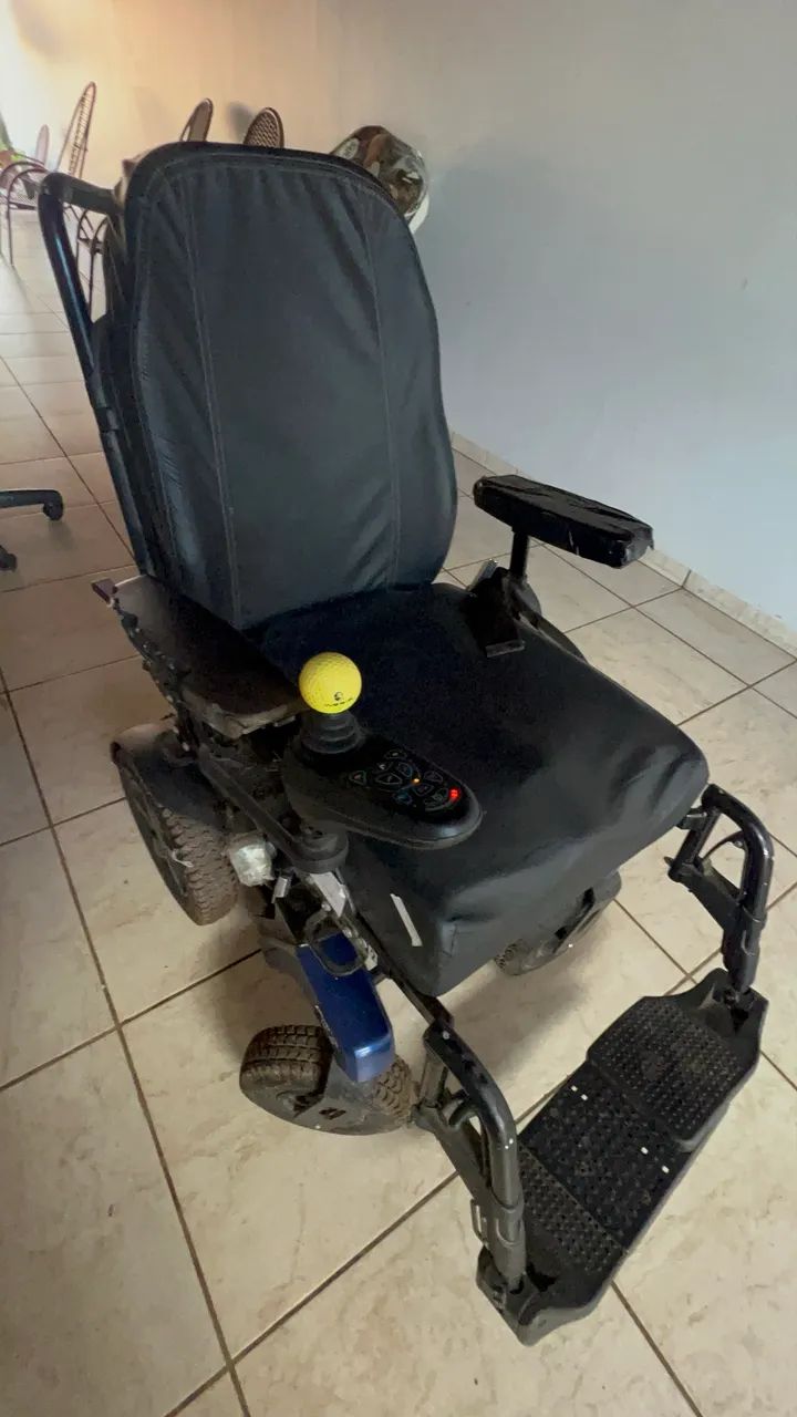 Cadeira Rodas Motorizada  - Foto 5