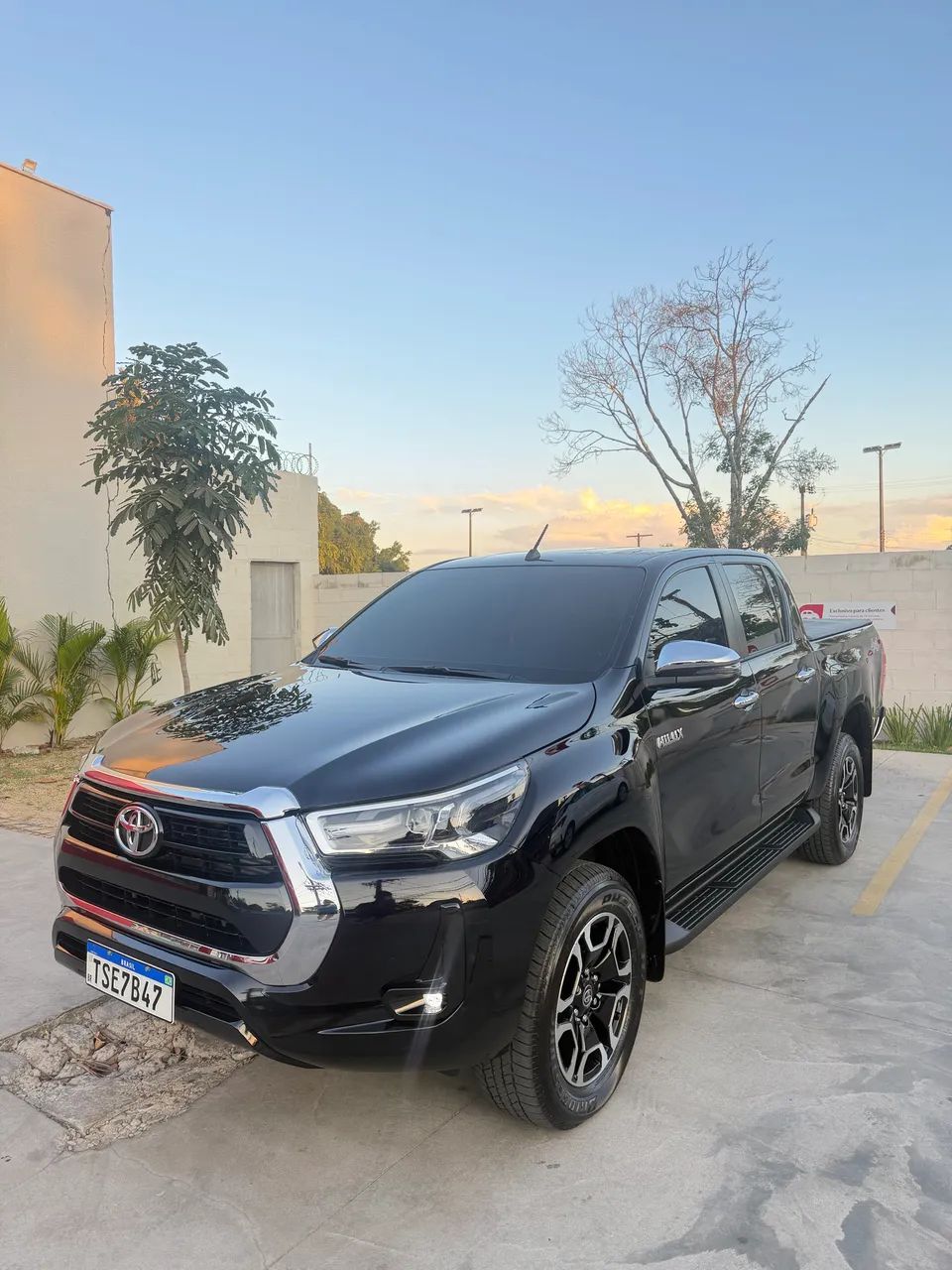 Toyota Hilux Hilux CD SRV 4x4 2.8 TDI Diesel Aut. 2025