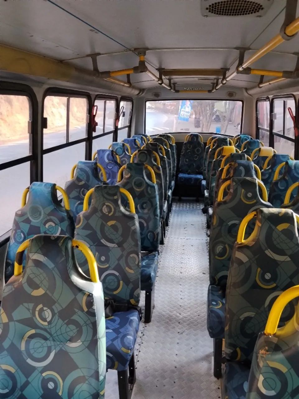 MICRO ONIBUS MERCEDES BENS 915 ANO 2011/2012 35 LUGARES - Foto 7