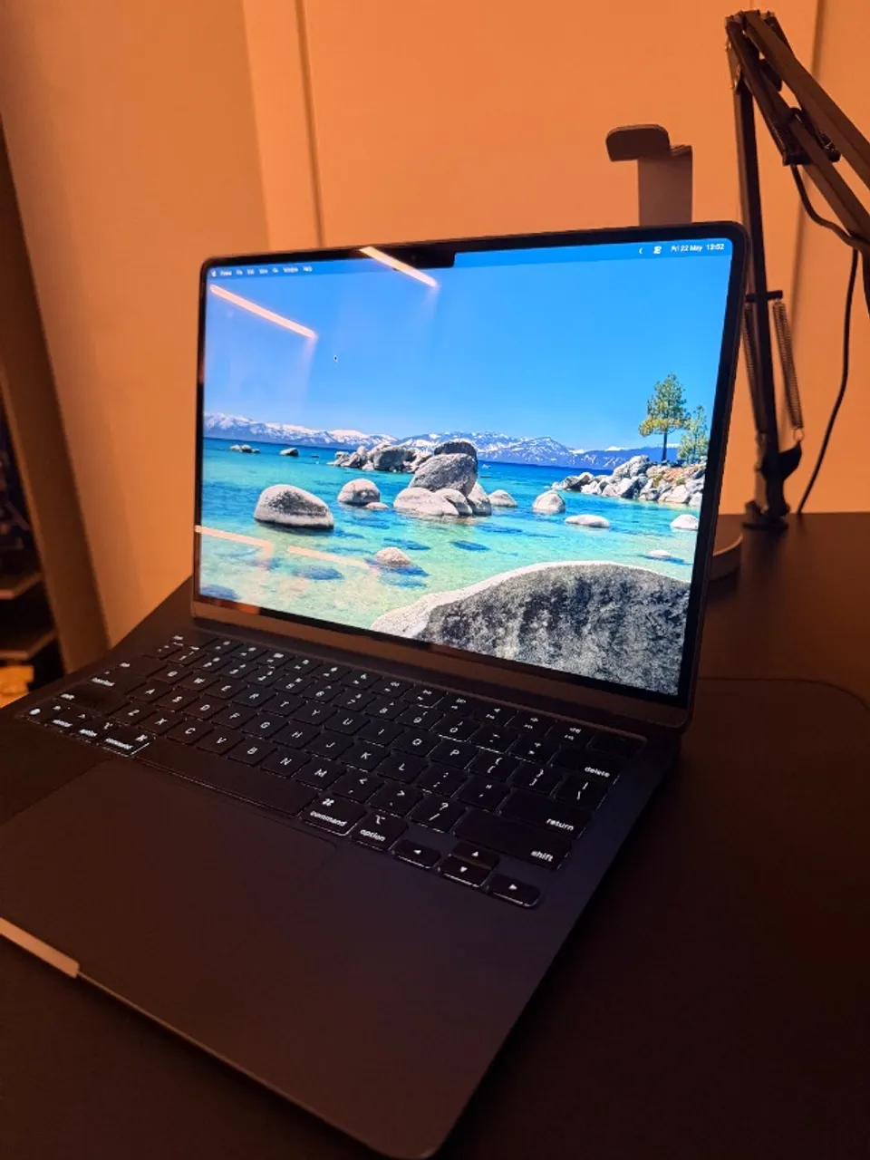 MacBook Air M2 Apple (8GB RAM / 256GB SSD) - Cinza Espacial
