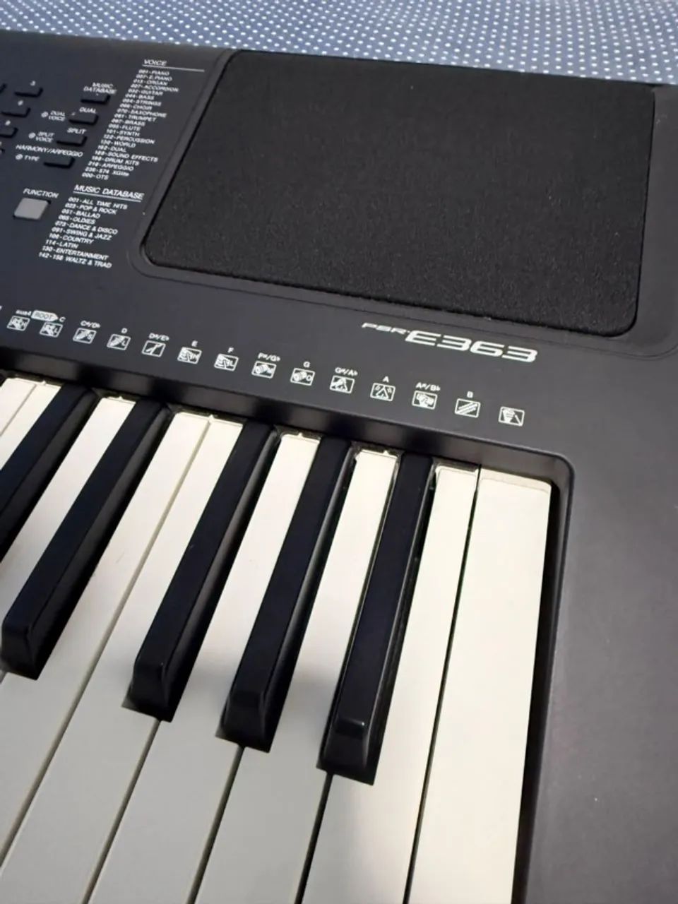Teclado YAMAHA PSR E363 - Foto 2