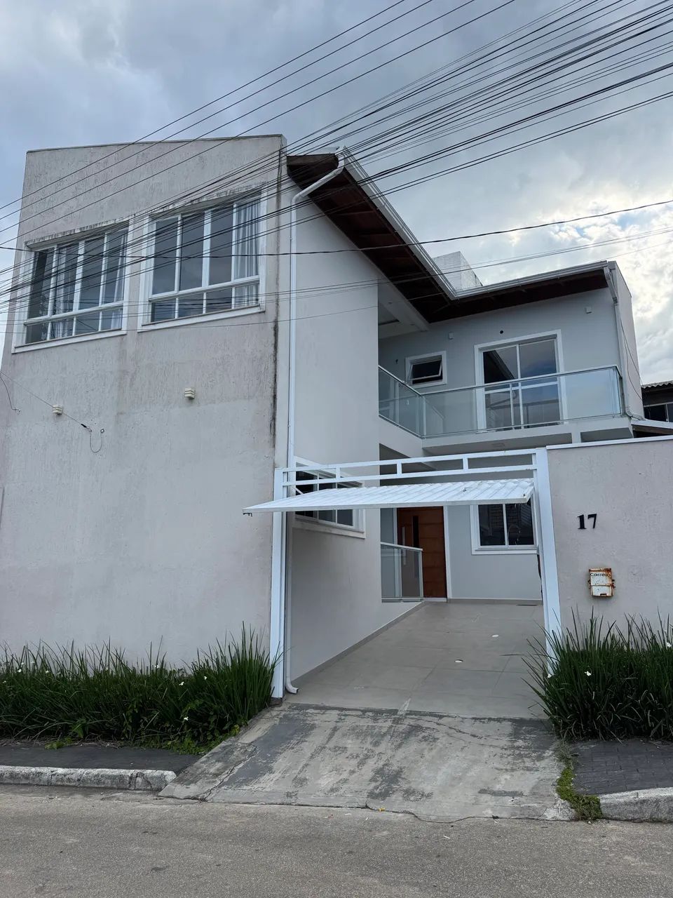 Alugo casa em potecas 
