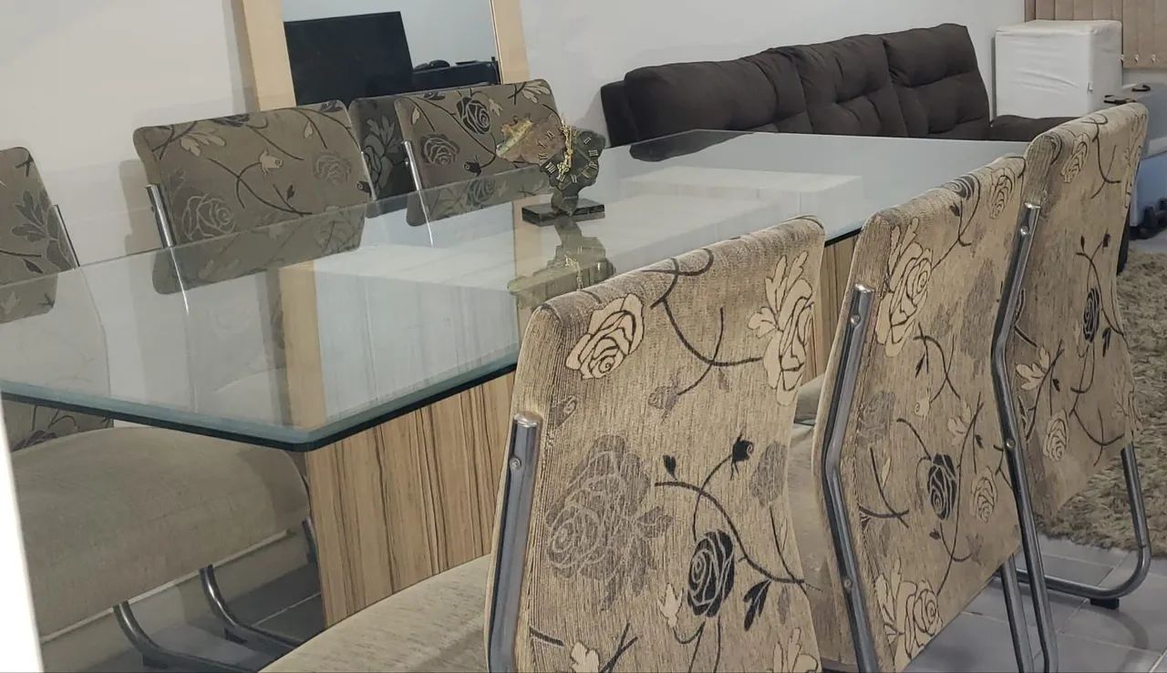 Excelente mesa com tampo de vidro cristal --> Bisotada - 2x1