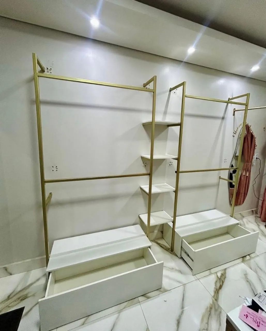 Vendo uma arara para roupas - Foto 2