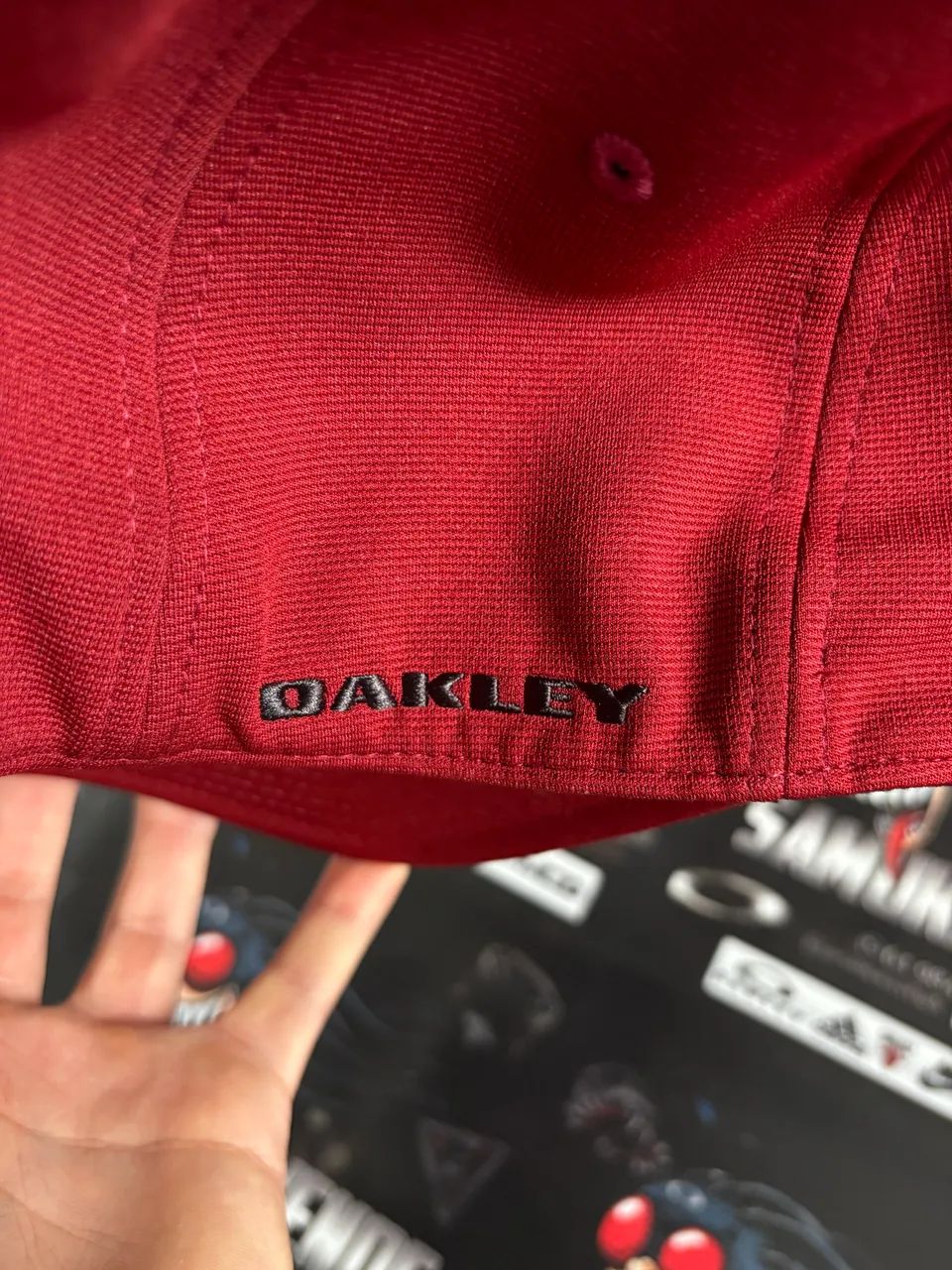 Boné OAKLEY RED CAMO ORIGINAL novo sem uso. - Foto 4