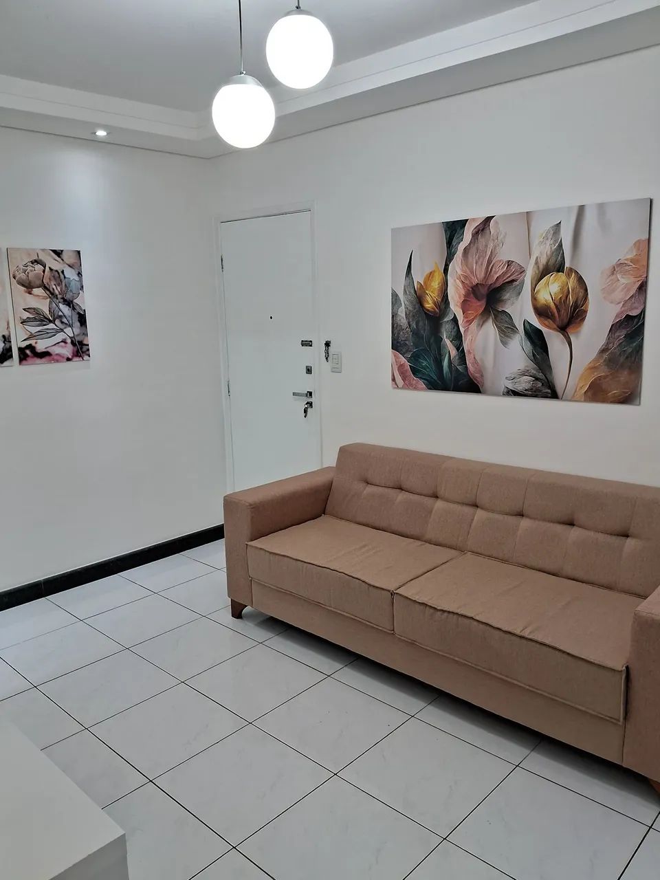 Alugo apartamento mobiliado.