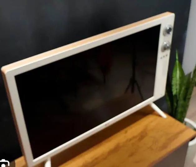 Tv LG retro branca 