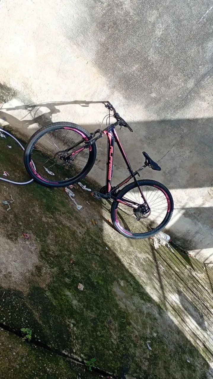 Bicicleta semi nova