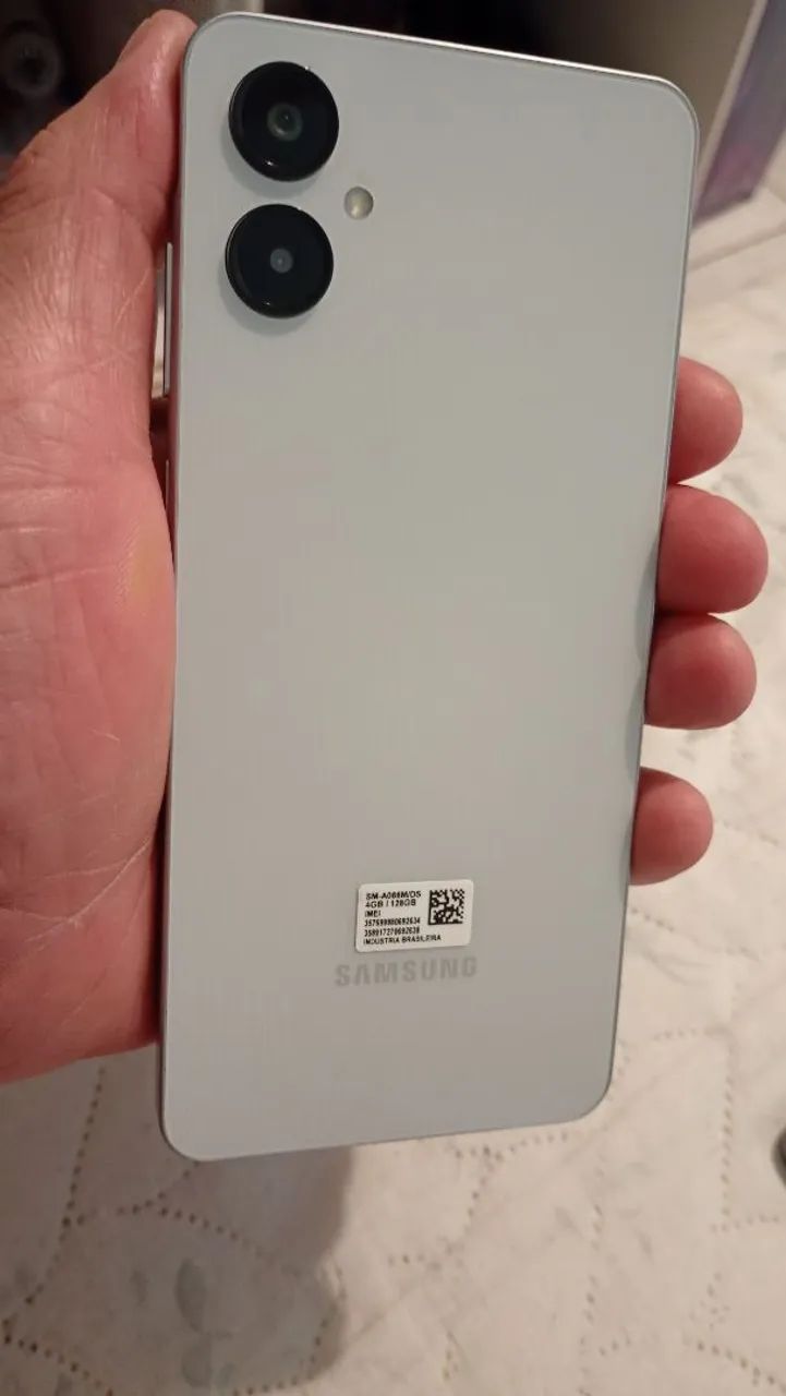 Vendo celular Samsung a06 128gigas 4 de ram  - Foto 3