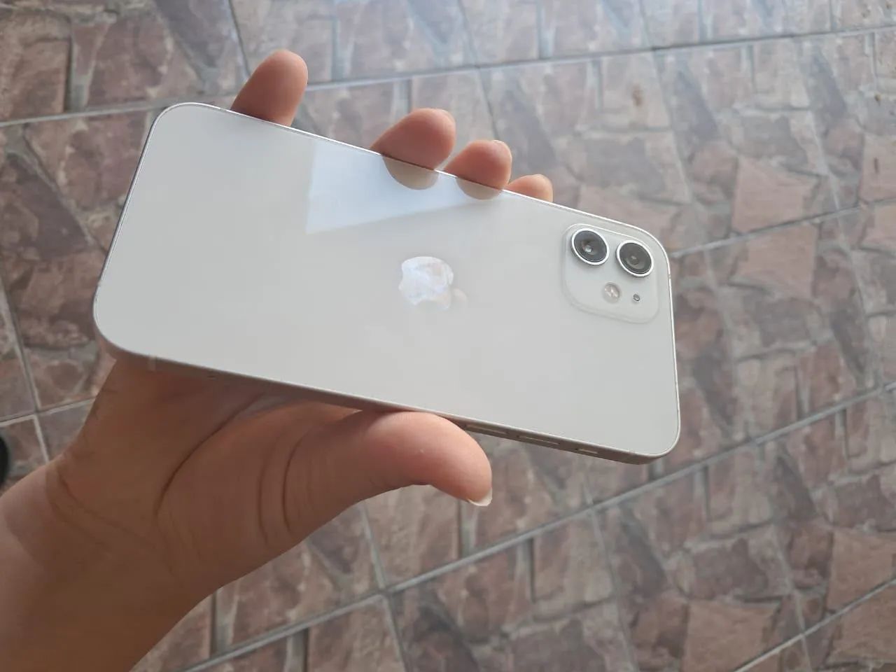 iPhone 12 branco aparelho impecável 