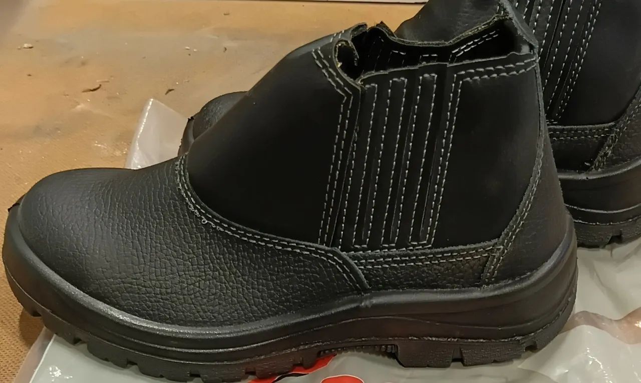 Bota bico de Aço 