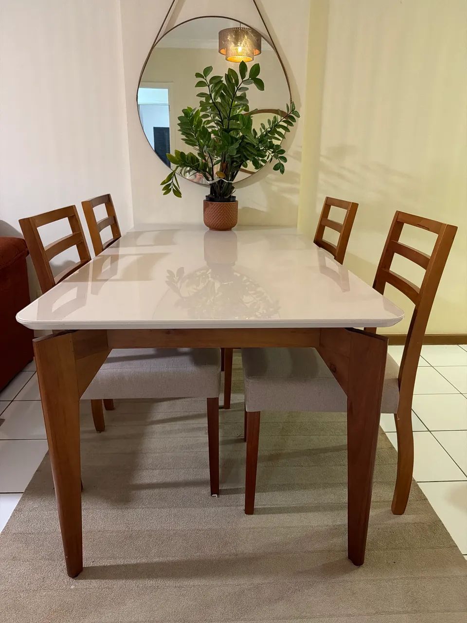 Jogo de Mesa com 4 cadeiras (1,60x0,90) - Foto 2