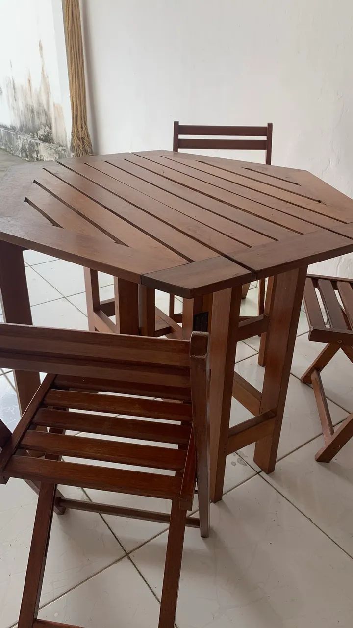 Mesa e cadeira dobráveis de madeira Metalnew