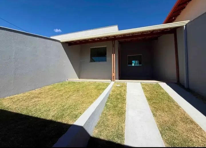 Casa 3 Quartos com Suíte à Venda
