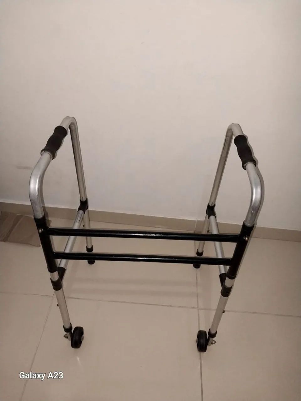 Andador em alumínio  - Foto 2