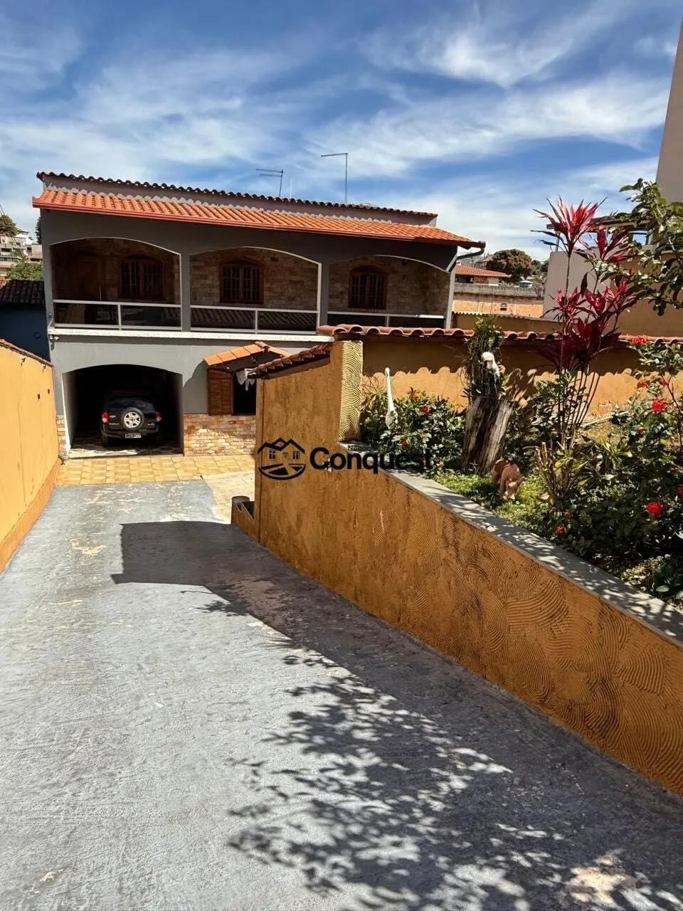 CASA IMPONENTE À VENDA | 4 QUARTOS | 2 SUÍTES | 8 VAGAS | VILA UNIVERSAL  BETIM !!