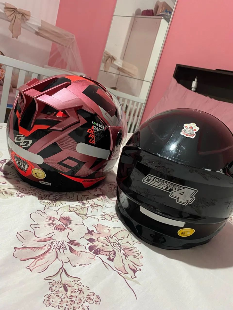 2 Capacetes em bom estado - Foto 2