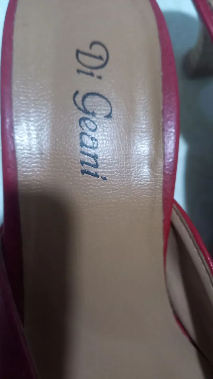 Tamanquinho de saltinho vermelho  tamanho 35 usado - Foto 4