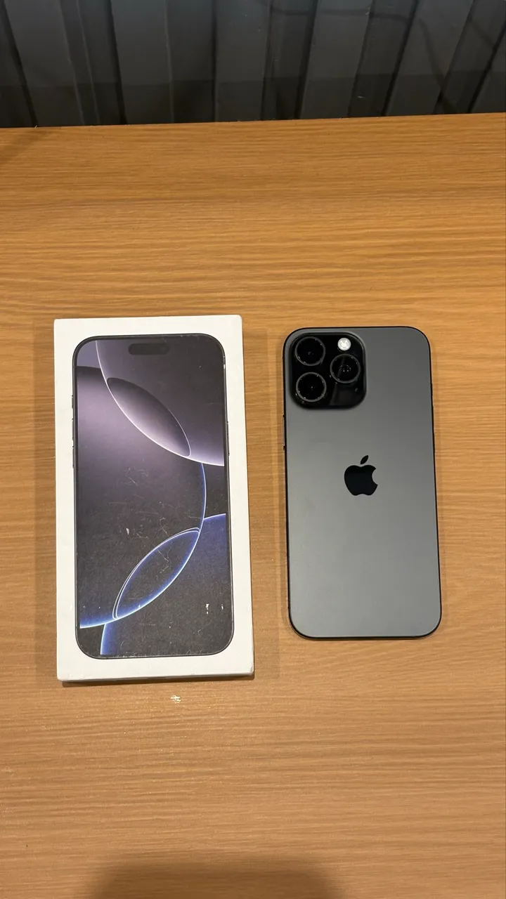 iPhone 16 pro Max 512gb - 100% de bateria - Celulares e