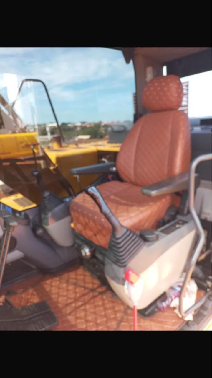 Escavadeira komatsu - Foto 5