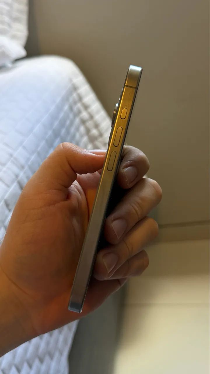 iPhone 15 pro  - Foto 3