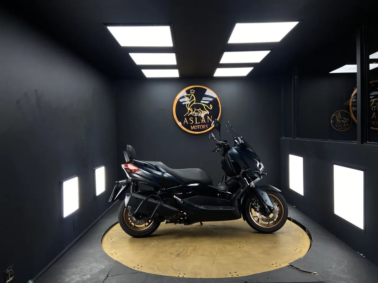 Yamaha Xmax 250 abs 2023 - Foto 2