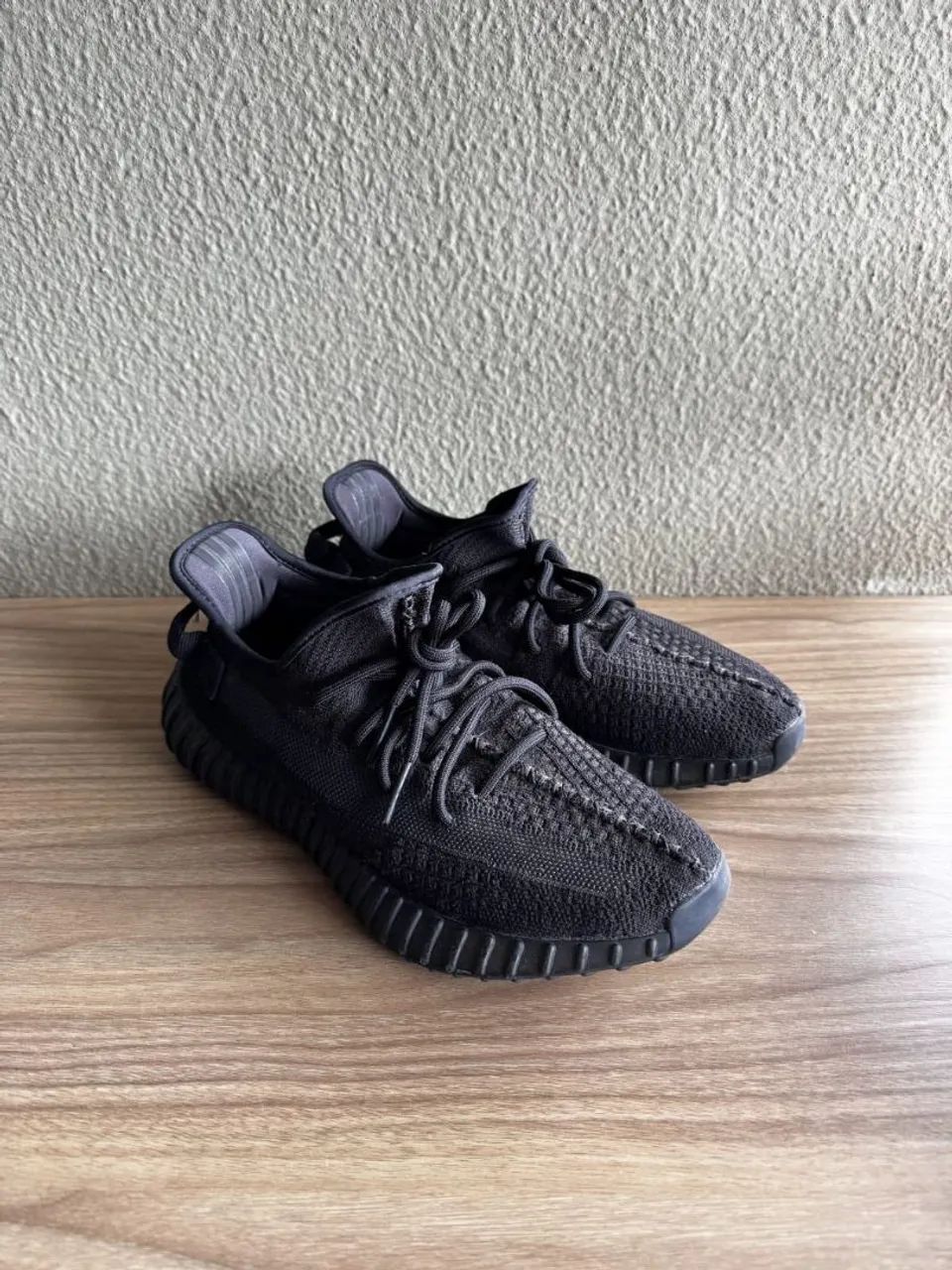 Yeezy Boost 350 V2 onyx