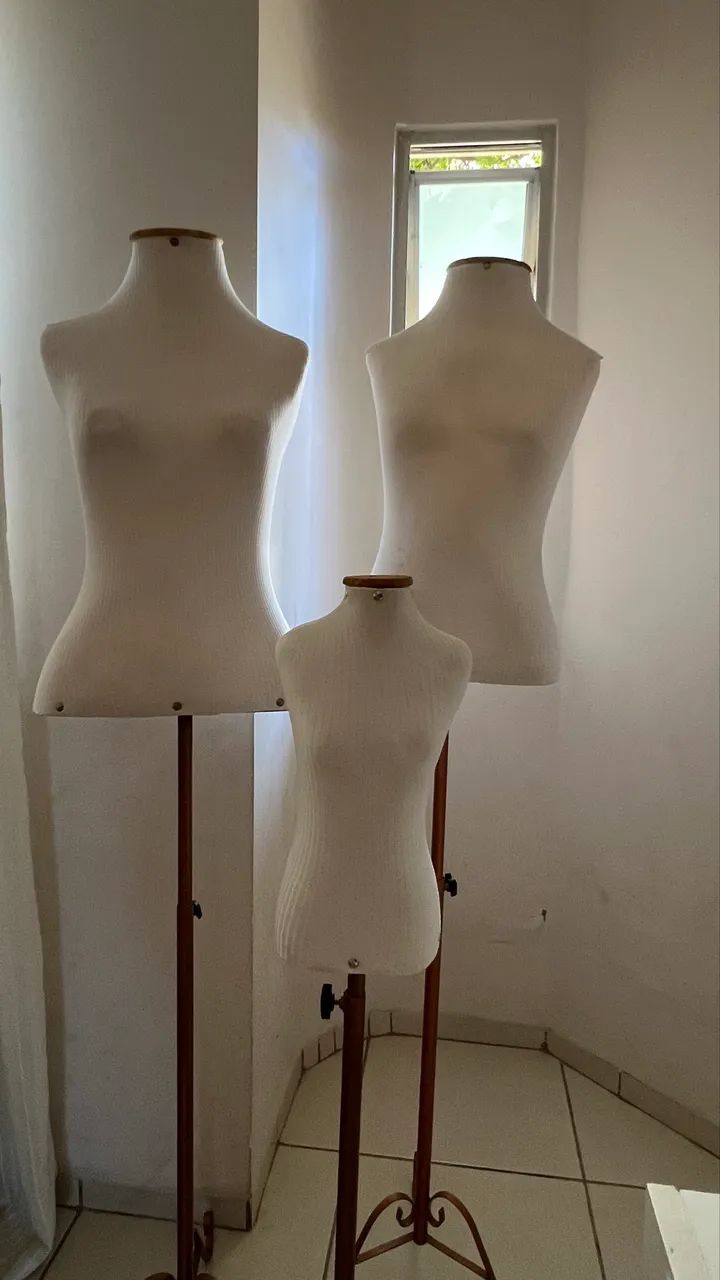 Manequim Busto com Pedestal - Foto 2