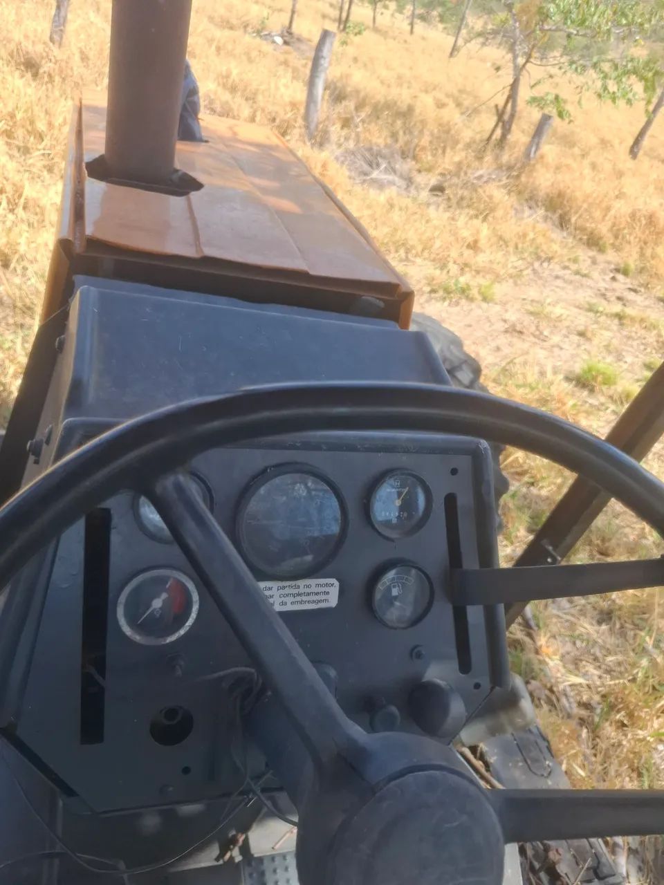 Trator Valmet 1280 4x4 + Grade Aradora Tatu - Foto 2