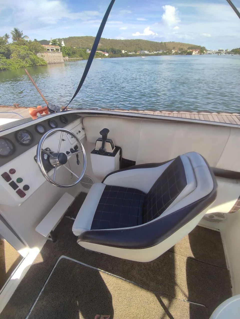 LANCHA CABINADA  - Foto 3