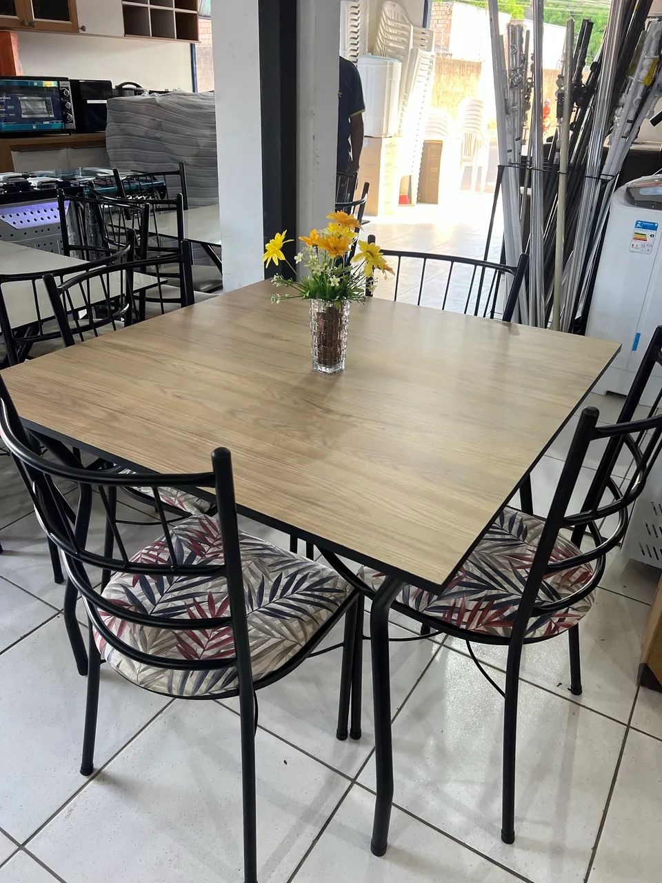 Mesa com tempo de mdf 