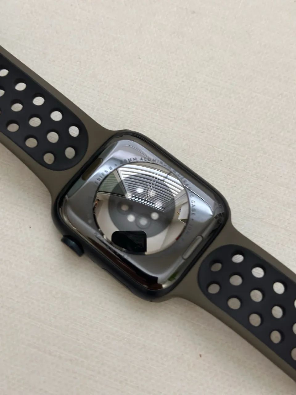 Apple Watch 8 CELULAR GPS - 45mm - Foto 3