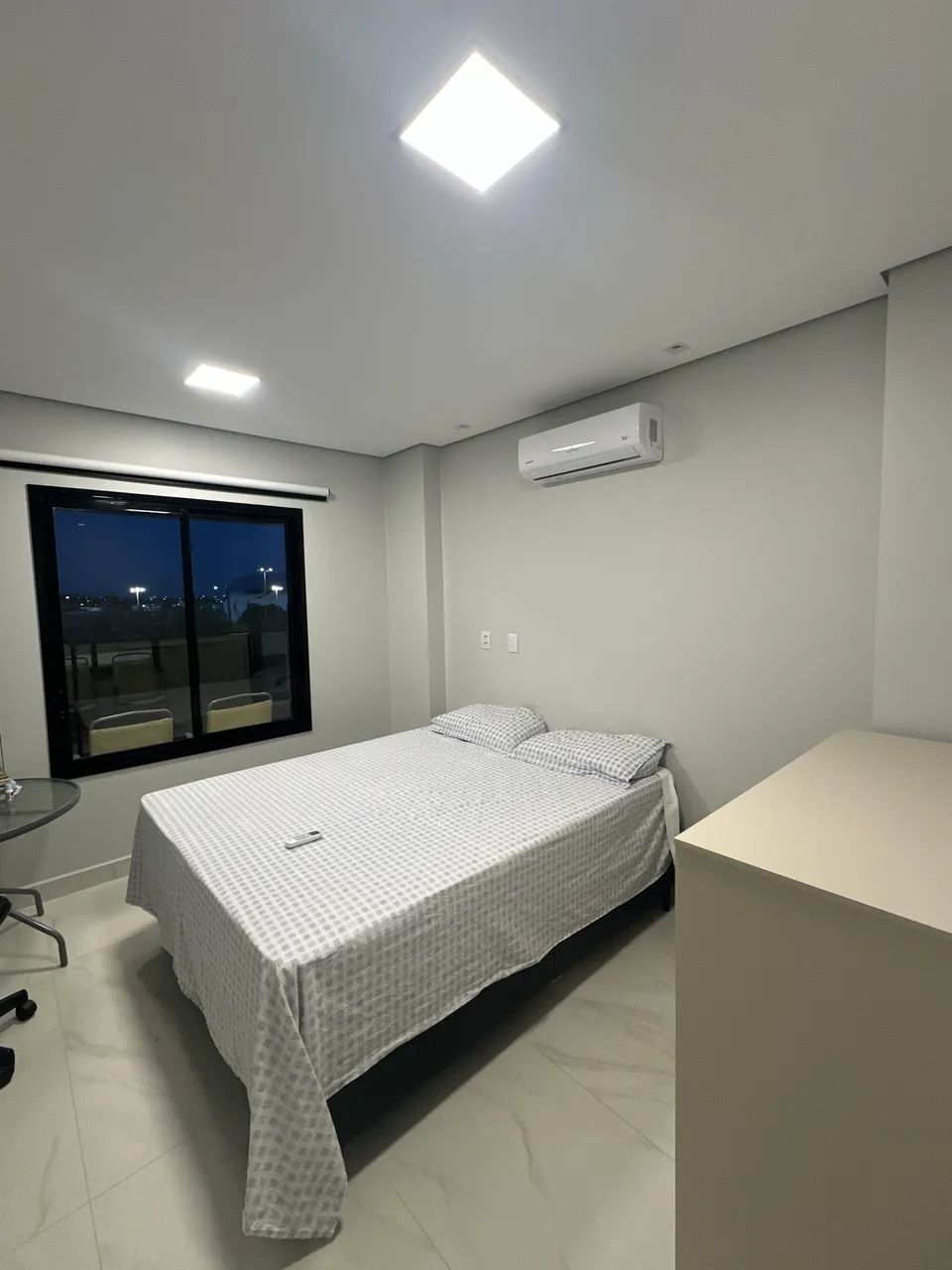 Locação. Apartamento semi-mobiliado. 3 quartos sendo 1 suíte. - Foto 3