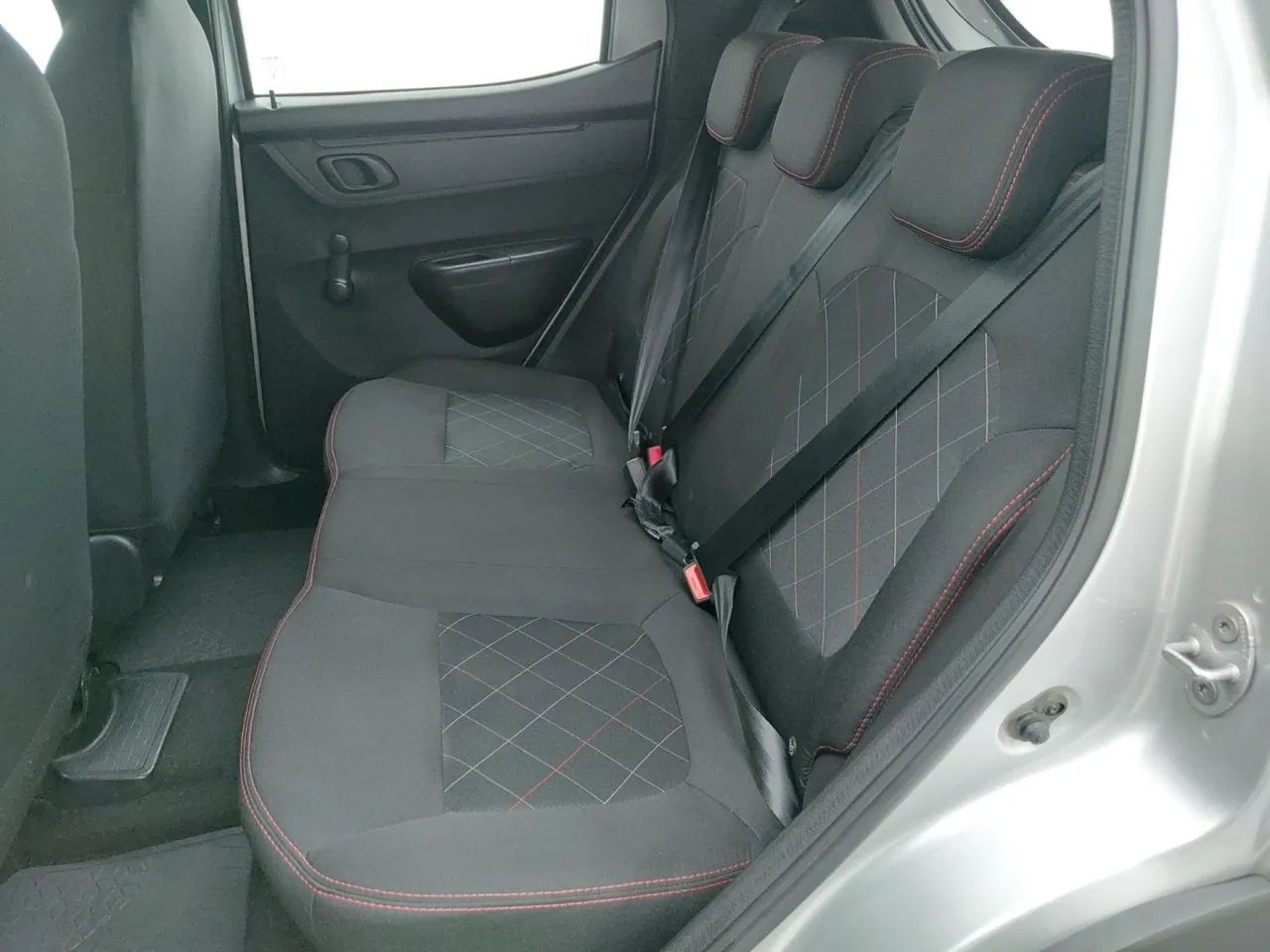 Renault Kwid 1.0 Zen, foto 17 de 18