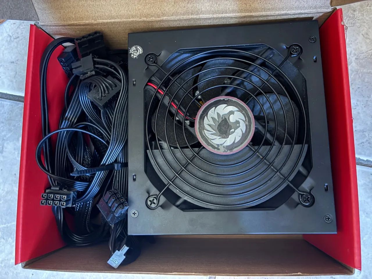 Fonte Gamemax GP750