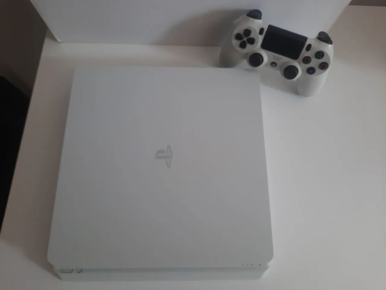 PS4 Slim branco na caixa - Foto 2