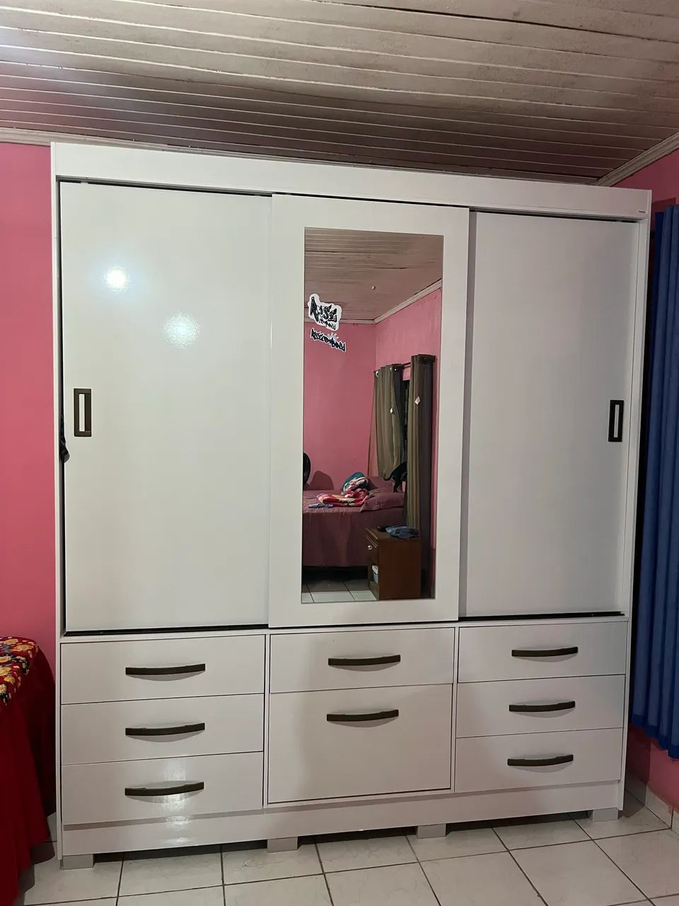 Vende-se Cama e Guarda Roupa Semi Novo - Foto 5
