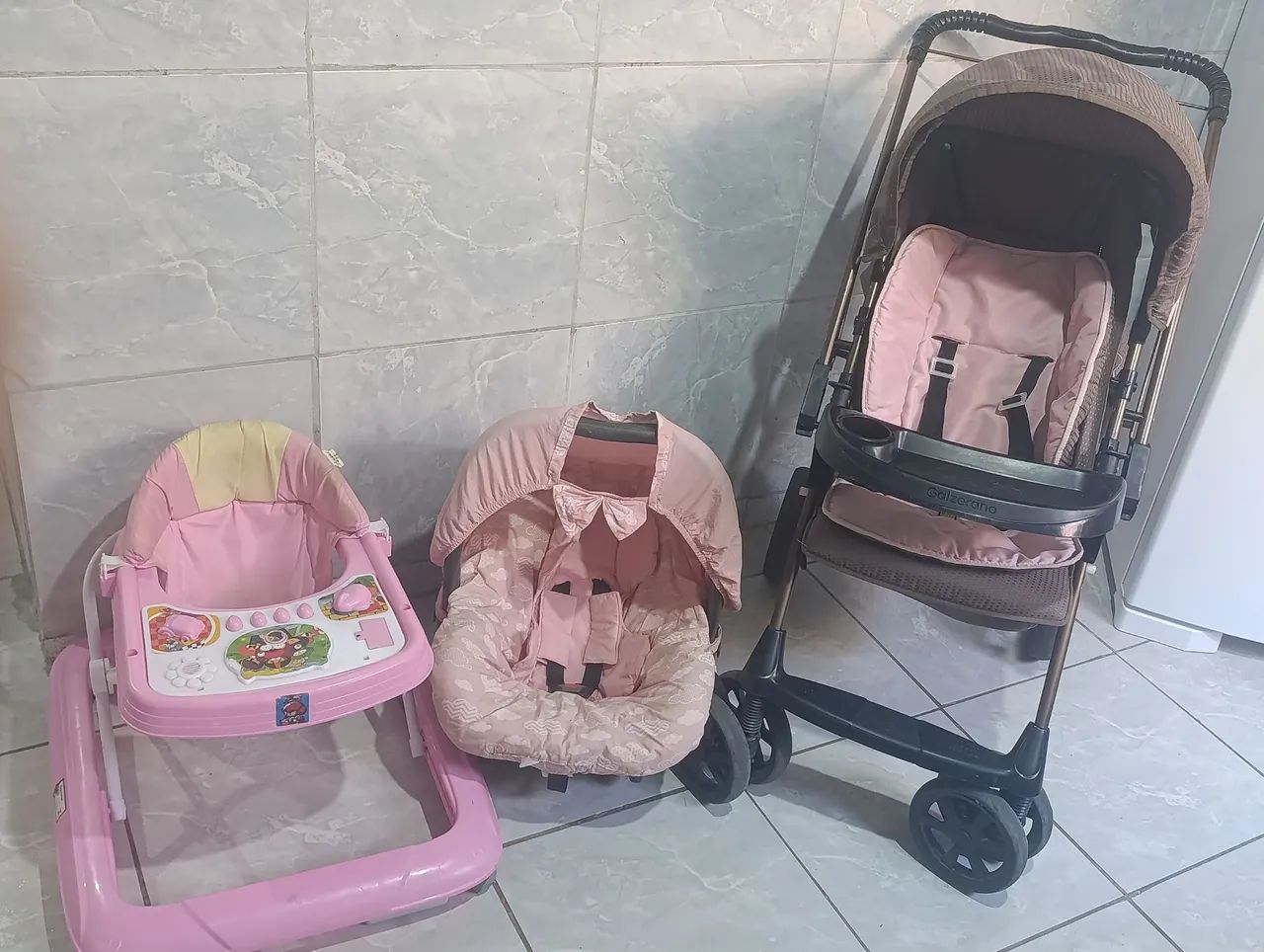 Vendo carinho, bebê conforto e andador para bebê - Foto 2