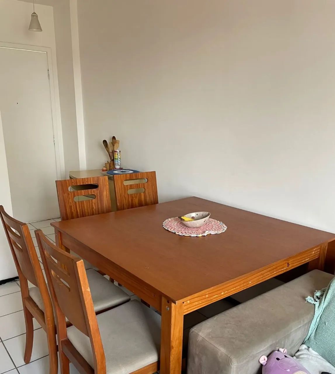 Conjunto Mesa extensível 4 a 6 lugares + 4 cadeiras madeira maciça - Foto 3