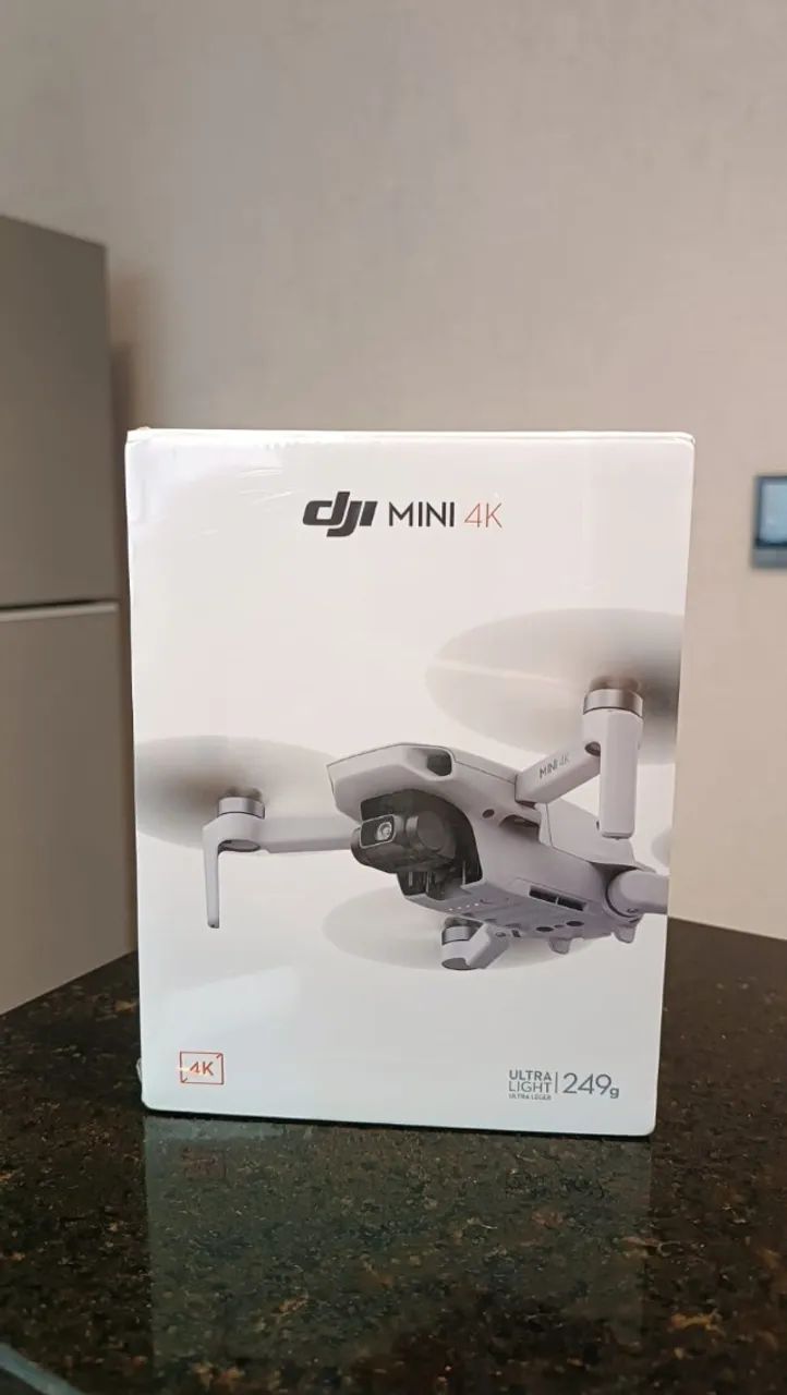 drone DJI Mini 4K