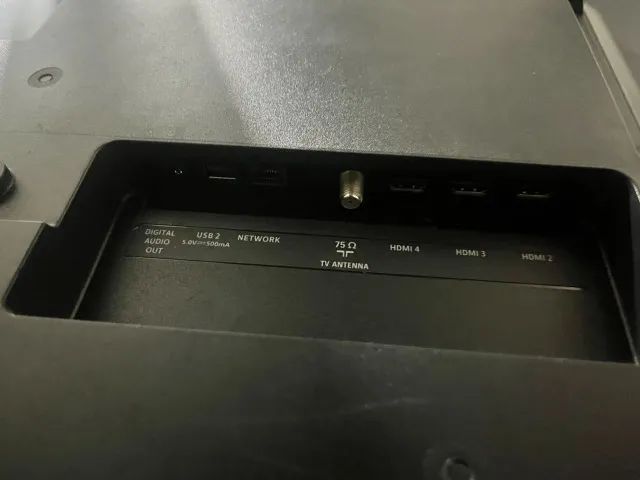 TV 4K 55 Polegadas  Android Toop - Foto 3
