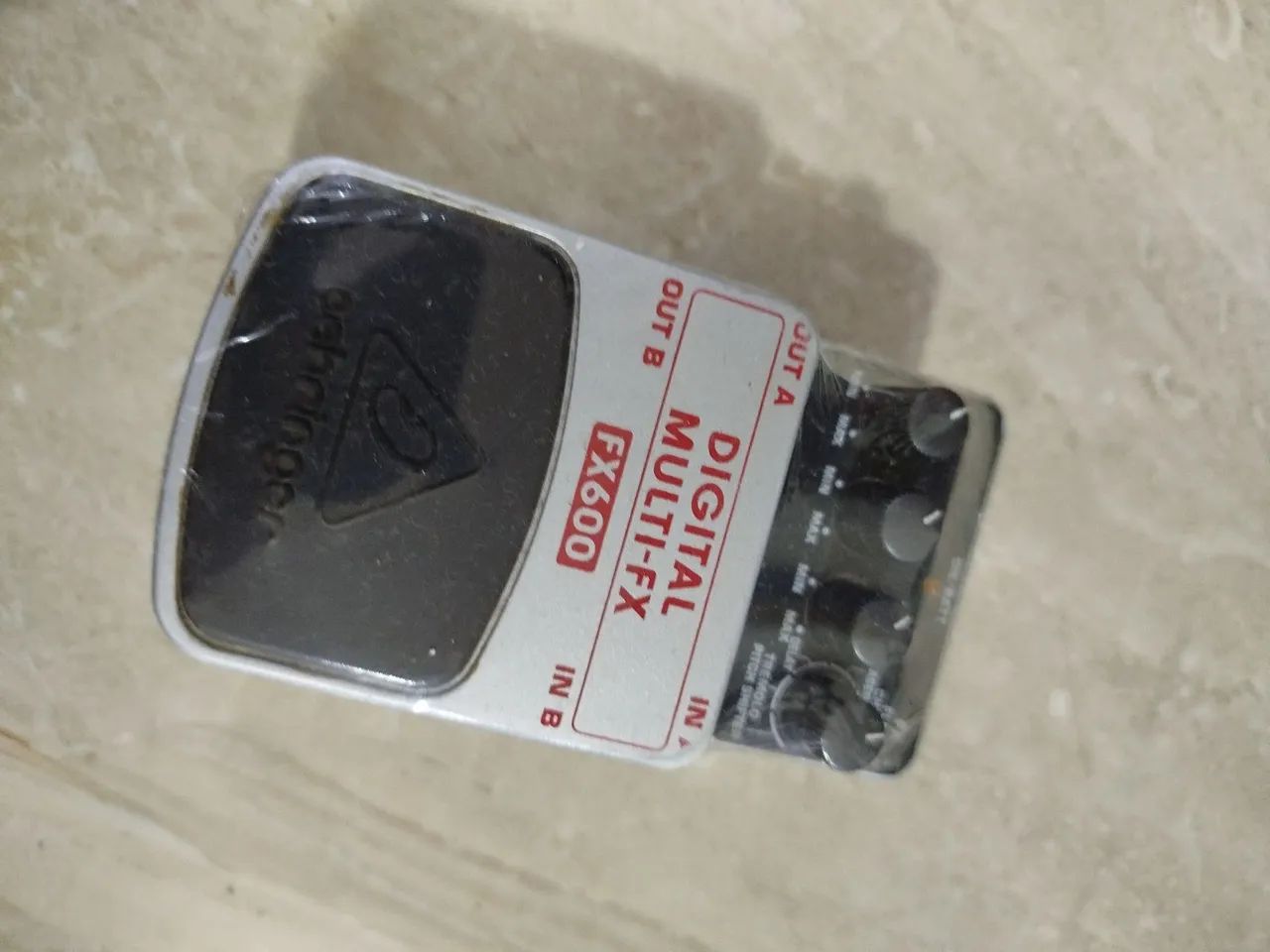 Pedal Behringer fx600