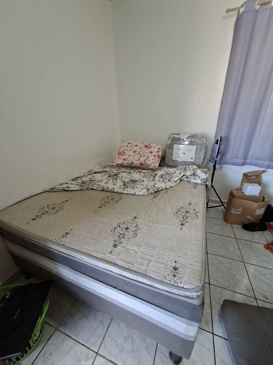 Cama box casal + acessórios 