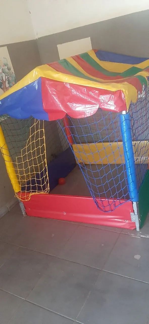 Vendo piscina de bolinhas 