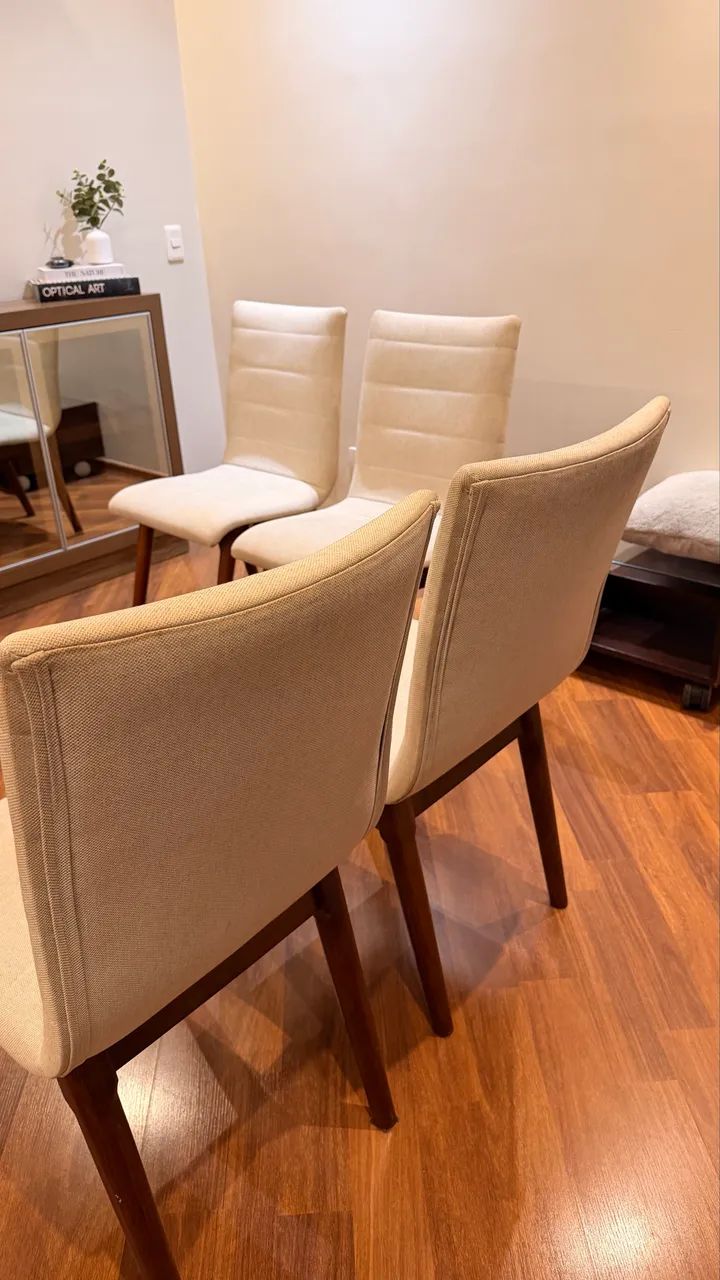 Conjunto com 4 cadeiras estofadas bege - R$ 550,00 - Foto 5