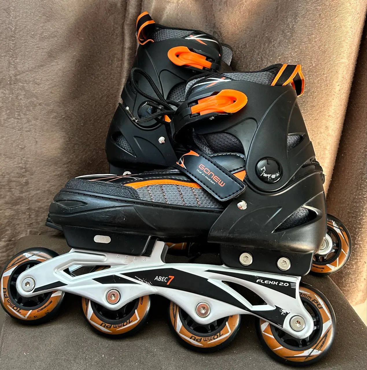 Patins Gonew Fitness Flexx 2.0 In line ABEC 7 Ajustável Base de Alumínio - Preto e Laranja - Foto 6