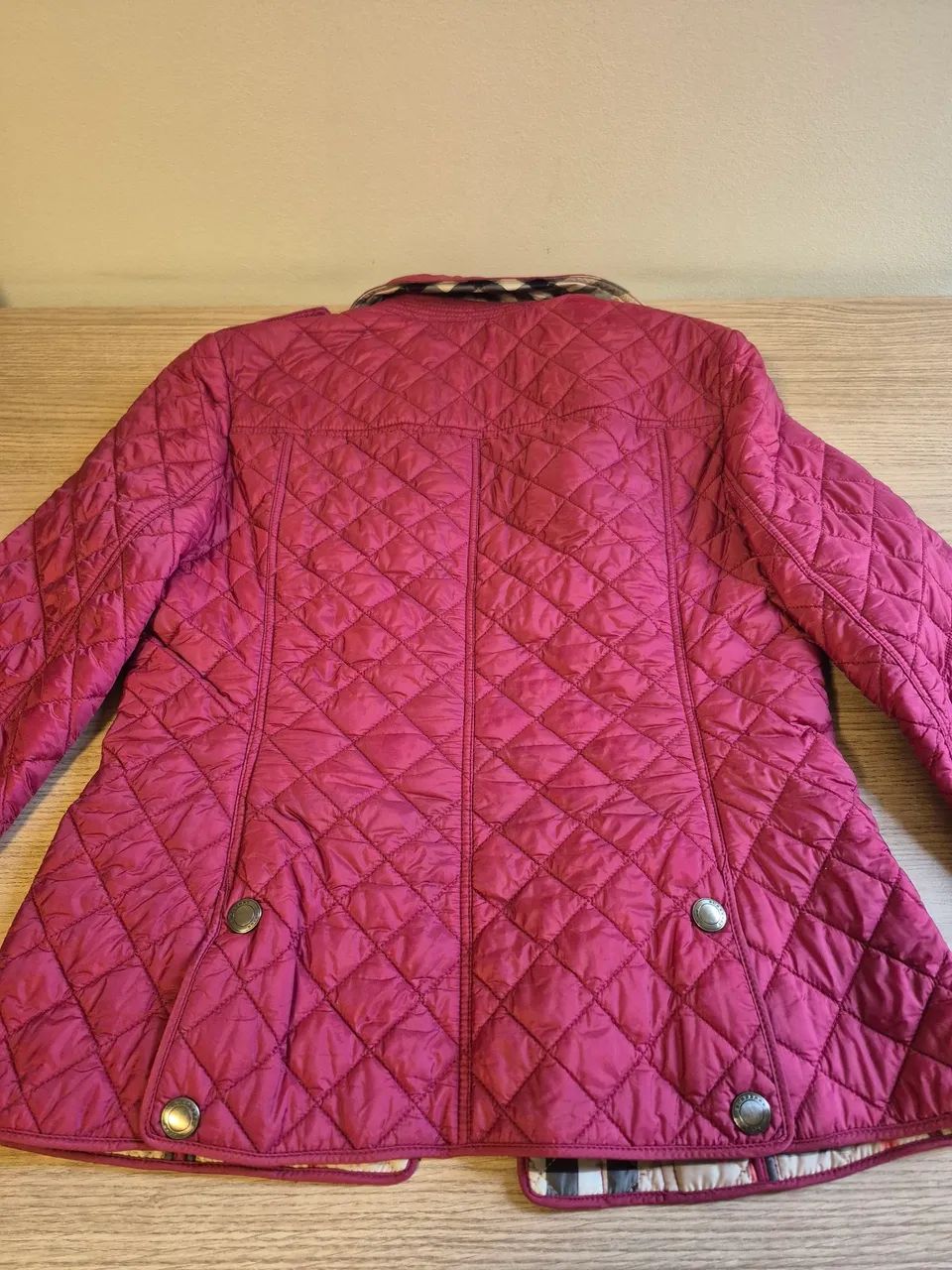 Jaqueta feminina  burberry matelasse - Foto 2
