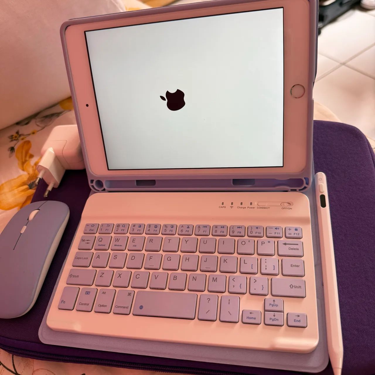 iPad Mini 3 - 16GB - EXCELENTE - ACOMPANHA TECLADO MÁGICO + CANETA + MOUSE - Foto 2